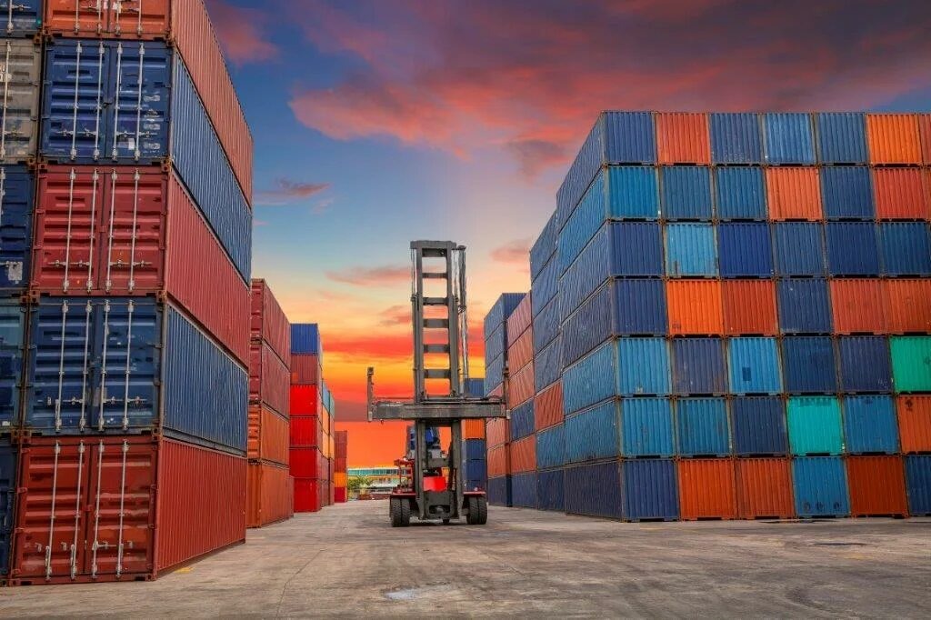 морские контейнеры